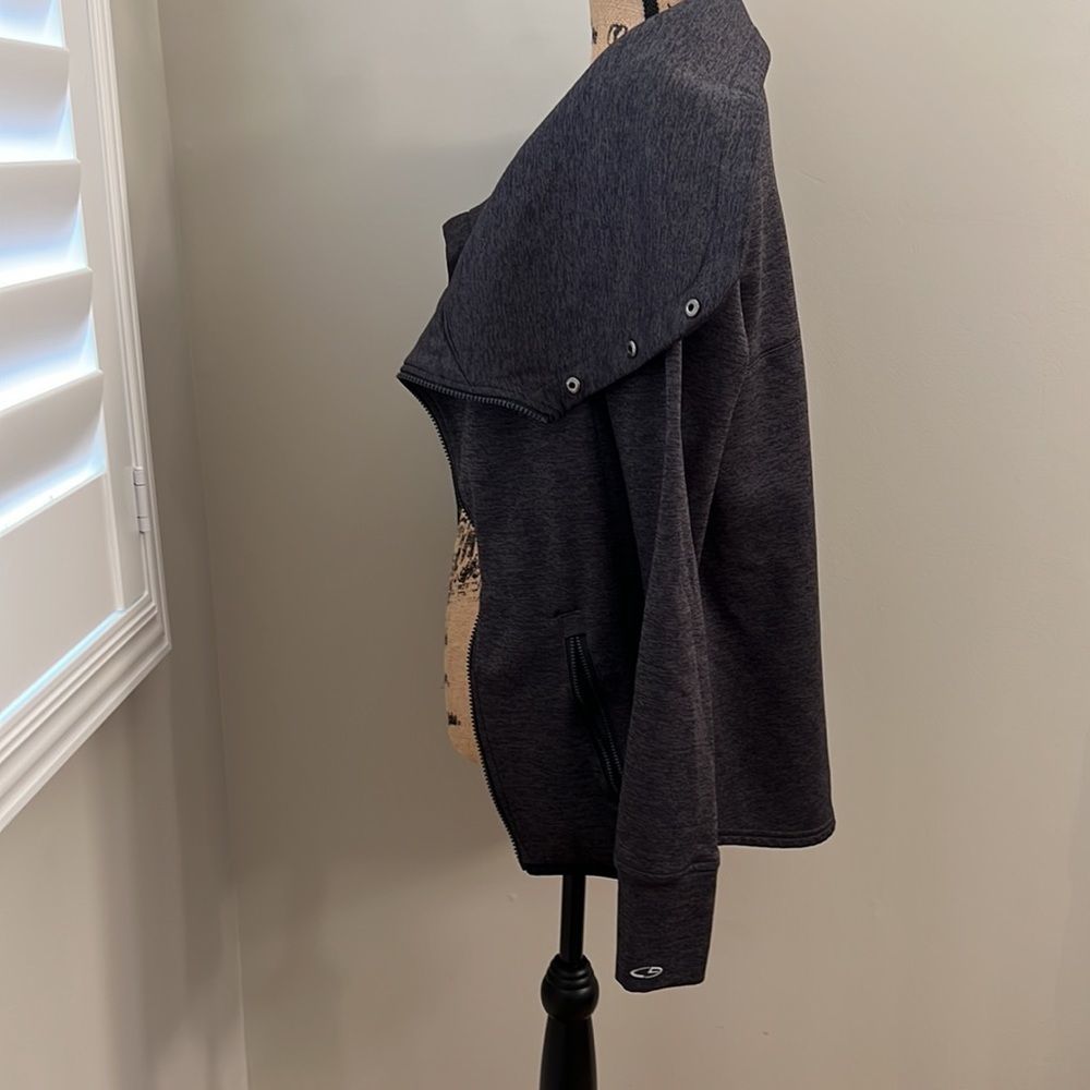 Champion Jacket‼️ - Picture 6 of 12